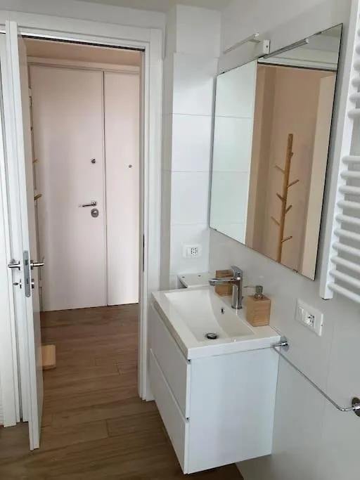 Casa Frugalis - Elegant House Near The City Center Apartment Rome 0*,  Italy